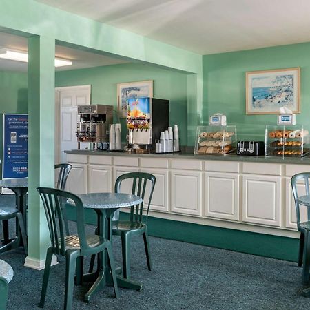 Rodeway Inn & Suites Rehoboth Beach Esterno foto