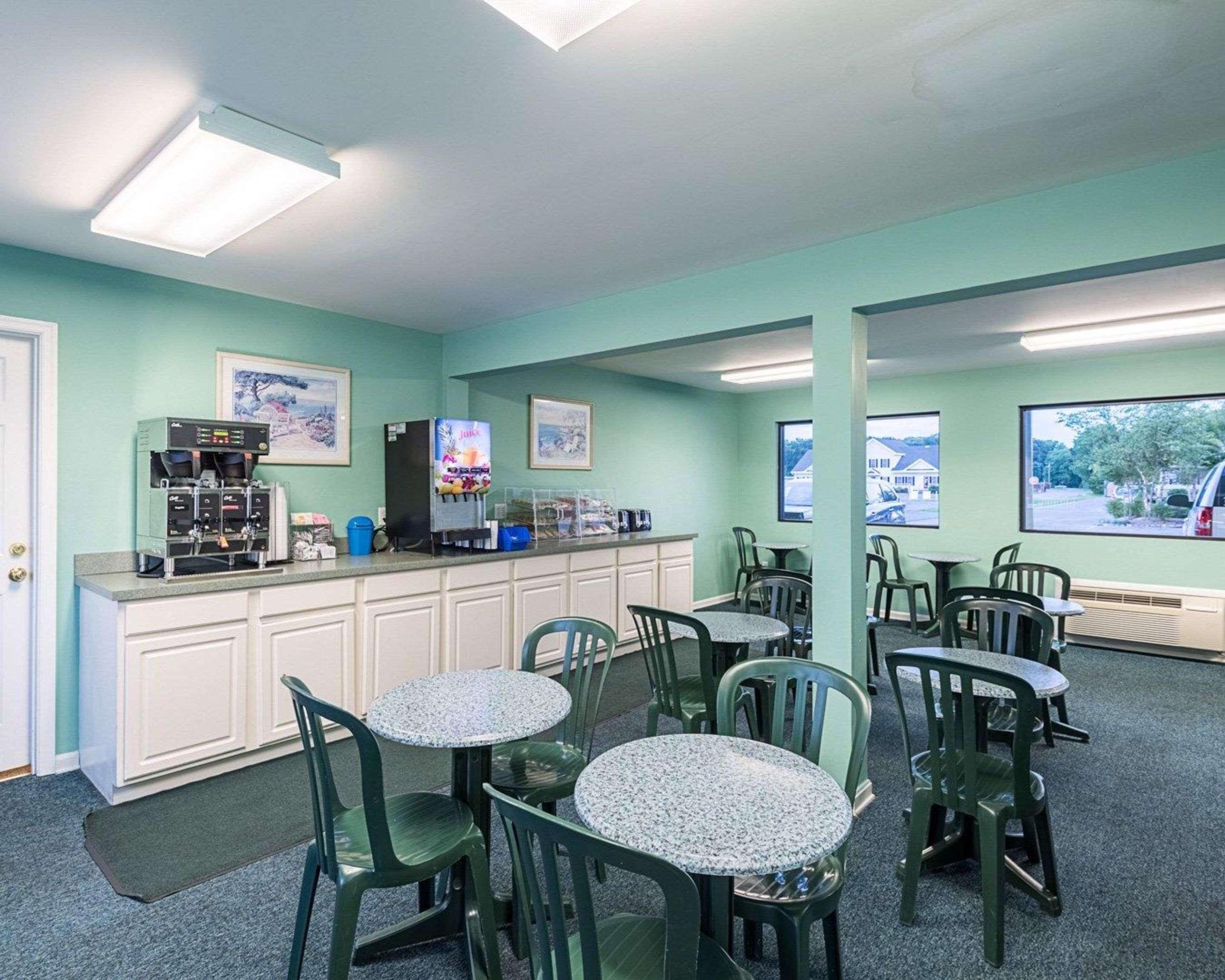 Rodeway Inn & Suites Rehoboth Beach Esterno foto